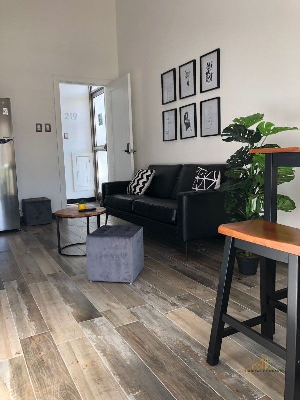 Apartamento amueblado y equipado zona 15 VH3- Edificio Adamant - 2
