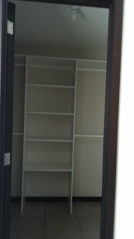 CÉNTRICO APARTAMENTO EN VENTA TORRE BARCELONA ZONA 9 — Apartamento en Venta en Torre Barcelona, Zona 9, Guatemala, Ciudad — foto 4 de 10