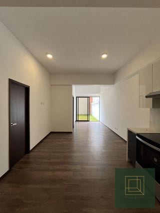 Apartamento con jardín en venta zona 10 (copia) — Apartamento en Venta en Moretti, Zona 10, Guatemala, Ciudad — miniatura 4 de 7