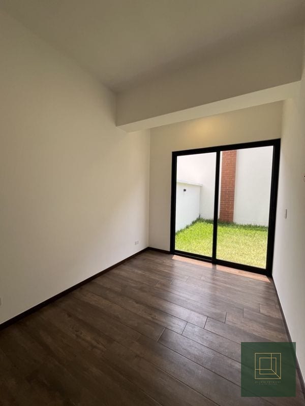 Apartamento con jardín en venta zona 10 (copia) — Apartamento en Venta en Moretti, Zona 10, Guatemala, Ciudad — foto 7 de 7