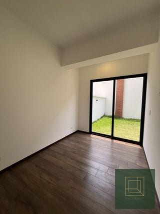 Apartamento con jardín en venta zona 10 (copia) — Apartamento en Venta en Moretti, Zona 10, Guatemala, Ciudad — miniatura 7 de 7