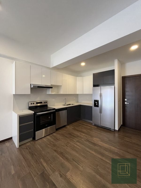 Apartamento con jardín en venta zona 10 (copia) — Apartamento en Venta en Moretti, Zona 10, Guatemala, Ciudad — foto 1 de 7