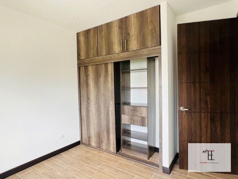 Vendo apartamento de 2 dormitorios en zona 10 — Apartamento en Venta en Habitat Ciudad Vieja, Zona 10, Guatemala, Ciudad — foto 7 de 11