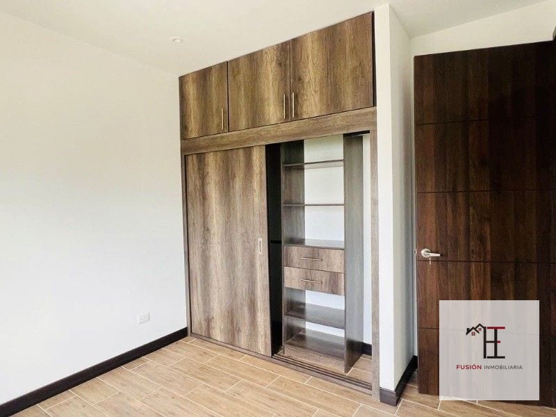 Vendo apartamento en zona 10 — Apartamento en Venta en Habitat Ciudad Vieja, Zona 10, Guatemala, Ciudad — foto 7 de 11