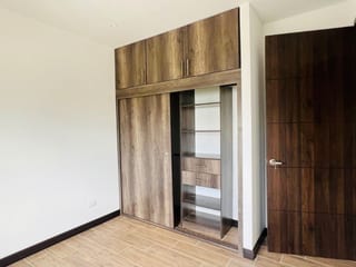 Vendo apartamento en zona 10 — Apartamento en Venta en Habitat Ciudad Vieja, Zona 10, Guatemala, Ciudad — miniatura 7 de 11