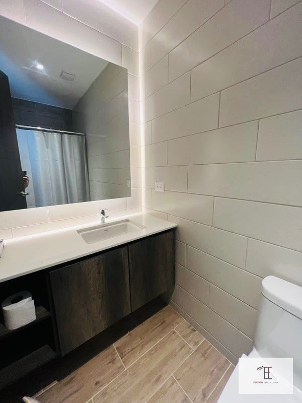 Vendo apartamento de 2 dormitorios en zona 10 - 5