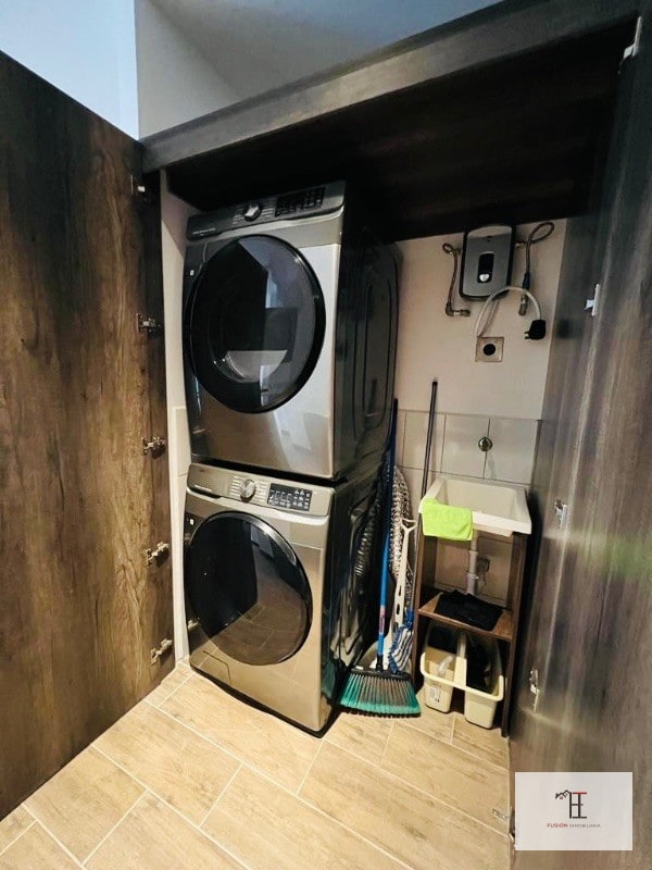 Vendo apartamento de 2 dormitorios en zona 10 - 2