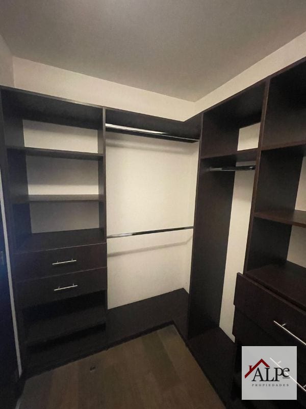 PENTHOUSE CON TERRAZA ZONA 10 — Apartamento en Alquiler en Verona, Zona 10, Guatemala, Ciudad — foto 8 de 15