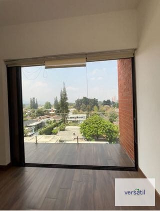 Bello apartamento con cuarto de servicio — Apartamento en Venta en Casa Cañada, Zona 14, Guatemala, Ciudad — miniatura 1 de 17
