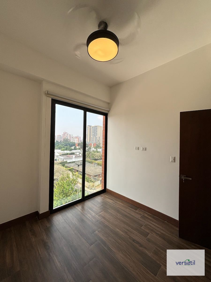 Bello apartamento con cuarto de servicio - 4