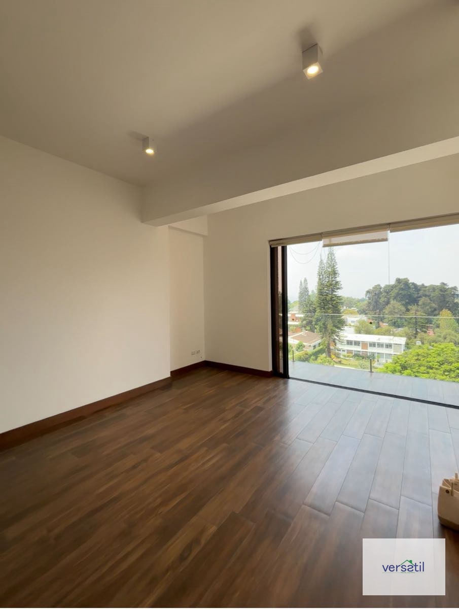 Bello apartamento con cuarto de servicio - 16