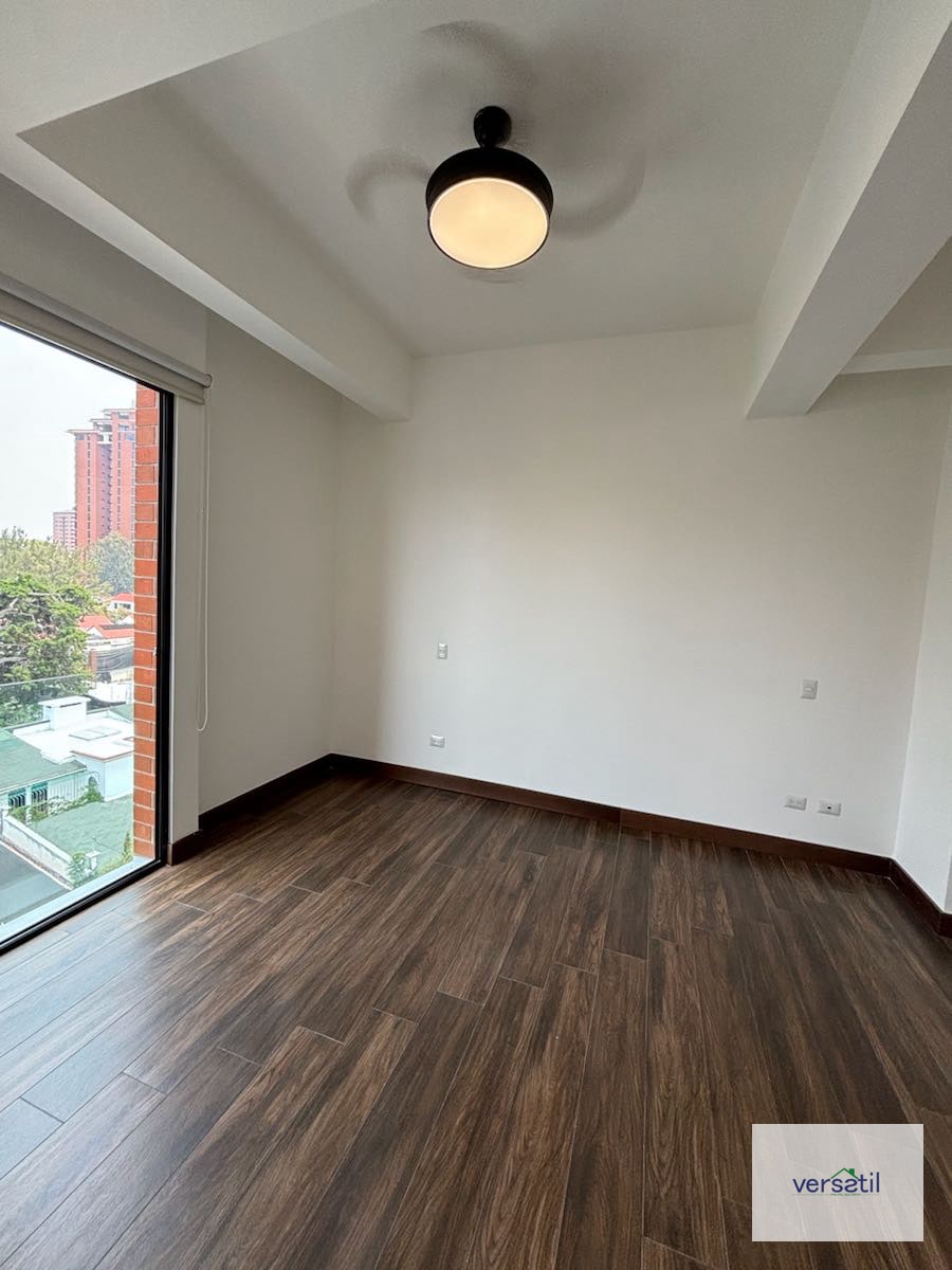 Bello apartamento con cuarto de servicio - 9