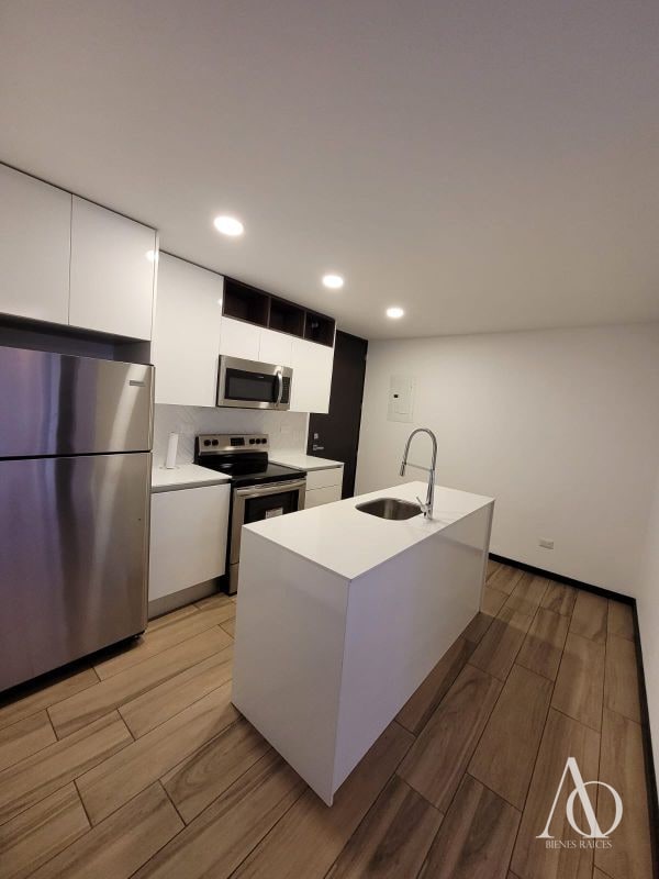 Apartamento Amueblado en Alquiler Edificio Cassia, zona 15 VHI N4 - 5