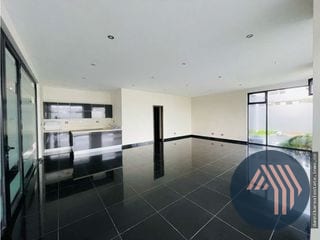 Alquiler de Lindo Apartamento Amueblado - Menorca, VH1 Zona 15 — Apartamento en Alquiler en Menorca, Zona 15, Guatemala, Ciudad — miniatura 5 de 16