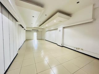 Local Comercial en Pradera en Venta Zona 10 — Local en Venta en Zona 10, Guatemala, Ciudad — miniatura 1 de 2