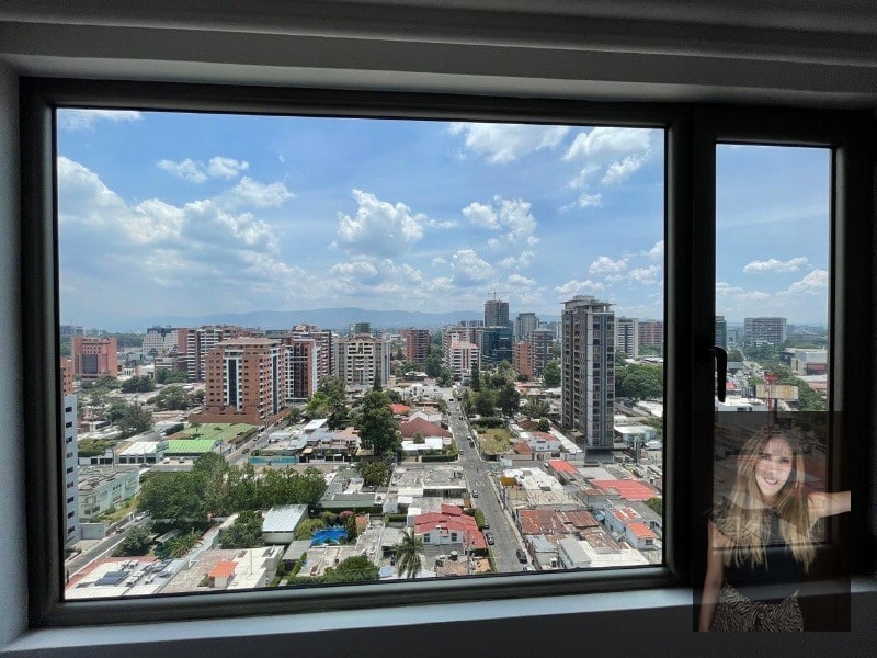 Apartamento en renta Edificio Verona zona 10 - 10