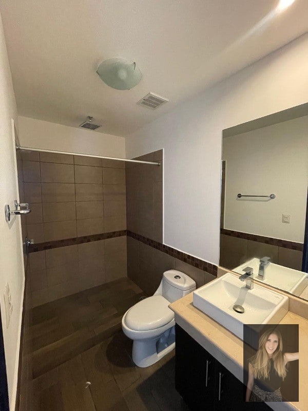 Apartamento en renta Edificio Verona zona 10 - 14