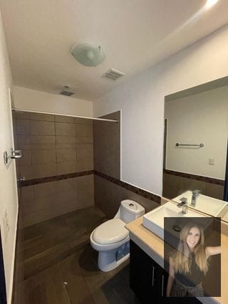 Apartamento en renta Edificio Verona zona 10 — Apartamento en Alquiler en Zona 10, Guatemala, Ciudad — miniatura 15 de 15