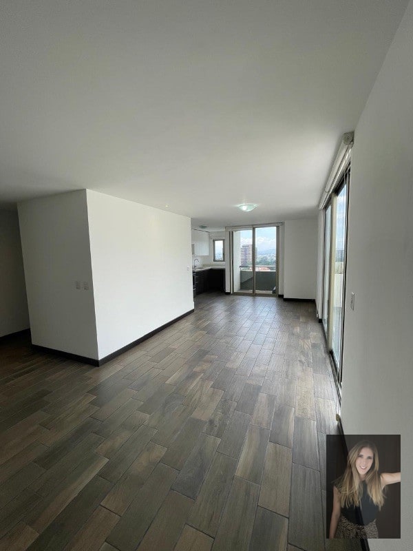 Apartamento en renta Edificio Verona zona 10 - 15