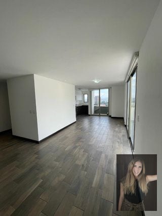 Apartamento en renta Edificio Verona zona 10 — Apartamento en Alquiler en Zona 10, Guatemala, Ciudad — miniatura 1 de 15