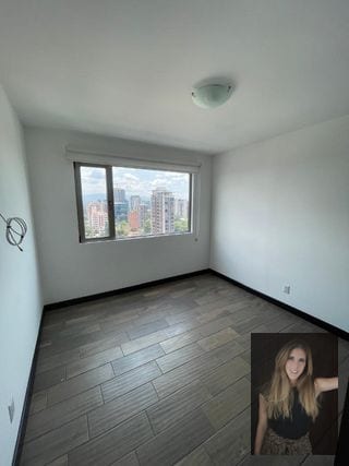 Apartamento en renta Edificio Verona zona 10 — Apartamento en Alquiler en Zona 10, Guatemala, Ciudad — miniatura 2 de 15