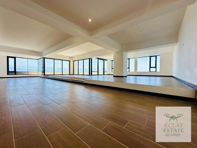 Penthouse de 2 Niveles en Venta en Oakland, Zona 10 - 14