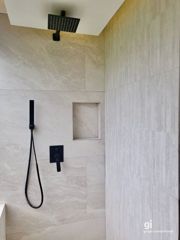 Apartamento totalmente remodelado en renta, excelente ubicación, zona 14 - 2