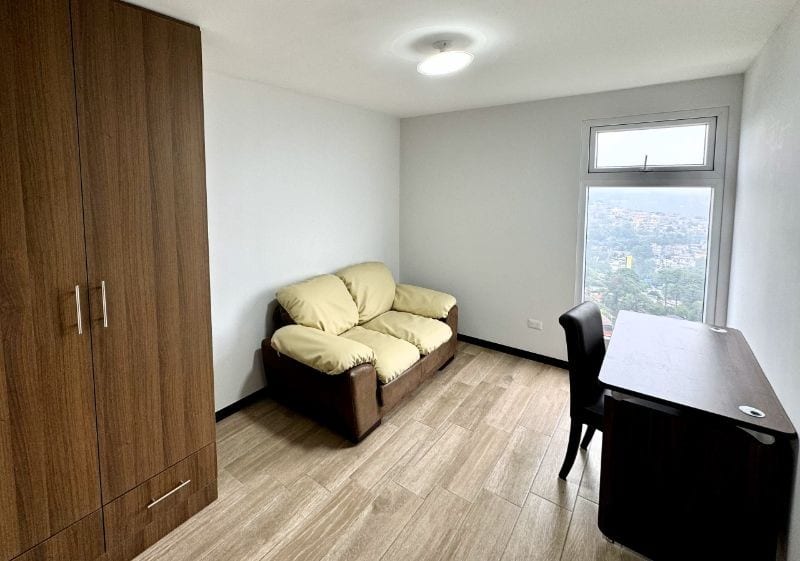 Alquiler apartamento amueblado Edificio Sakai de 3 habitaciones — Apartamento en Alquiler en Sakai, Zona 1 Mixco, Guatemala, Ciudad — foto 7 de 9