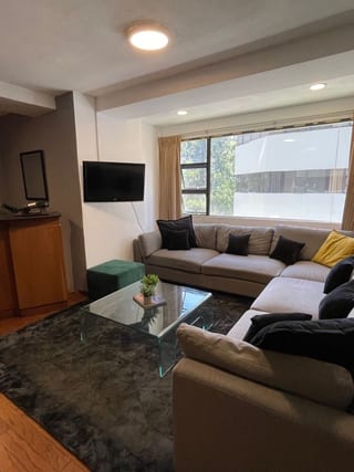 Zona 14, Apartamento amueblado de 2 dormitorios  — Apartamento en Alquiler en Zona 14, Guatemala, Ciudad — miniatura 3 de 17