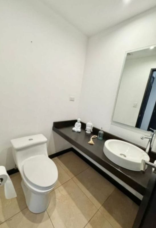 LINDO APARTAMENTO AMUEBLADO ZONA 10 — Apartamento en Alquiler en Aria, Zona 10, Guatemala, Ciudad — foto 8 de 12