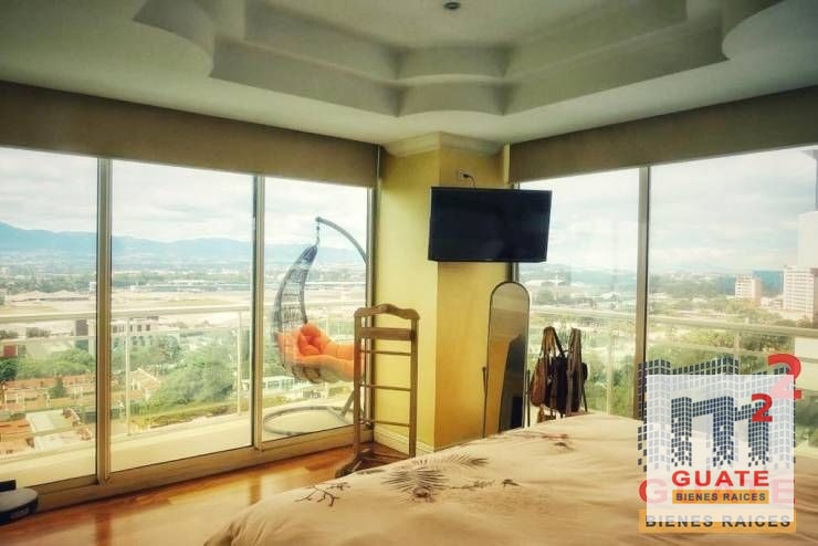 Apartamento de 249.9 m2 en Venta, Zona 14 - 5
