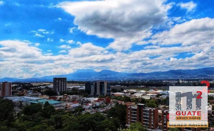 Apartamento de 249.9 m2 en Venta, Zona 14 - 3