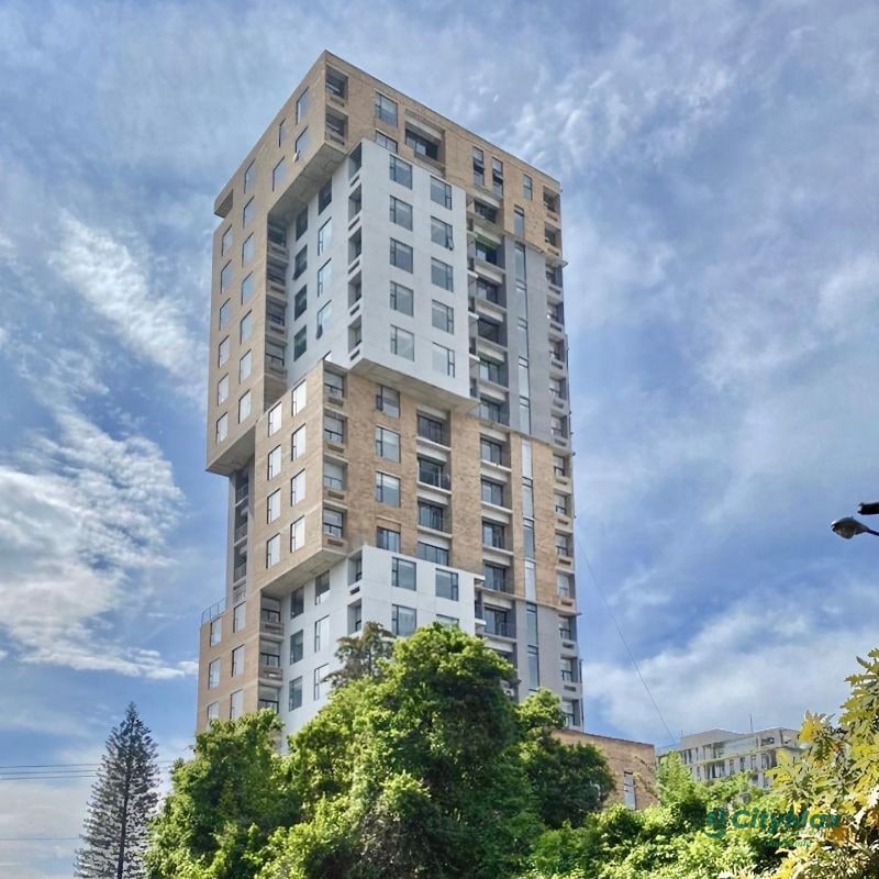 Venta de apartamento en la Zona 10 - 1