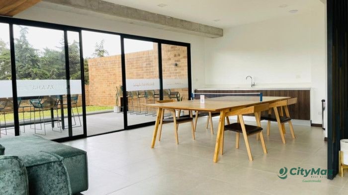 Venta de apartamento en la Zona 10 - 2