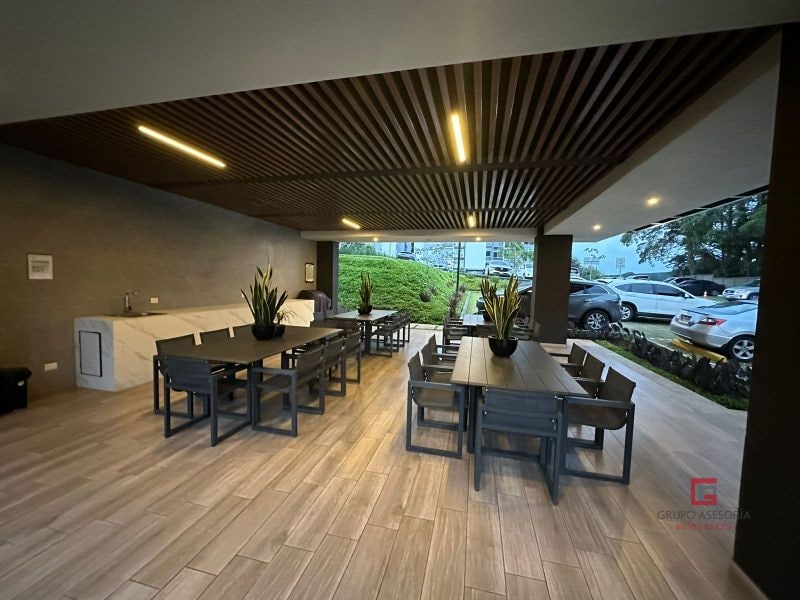 Acogedor Apartamento en Venta Sakai zona 1 Mixco - 3