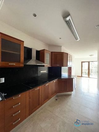 Apartamento en Renta Zona 14 — Apartamento en Alquiler en Tadeus, Zona 14, Guatemala, Ciudad — miniatura 1 de 12