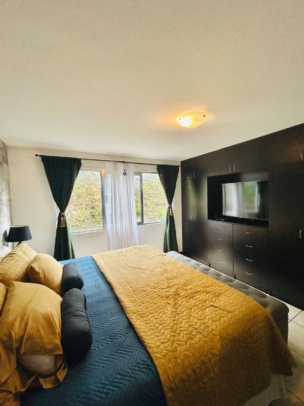 Apartamento en venta en zona 16 con cocina renovada — Apartamento en Venta en Bosques de Euskadi, Zona 16, Guatemala, Ciudad — foto 4 de 15