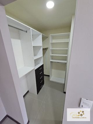 VENTA APARTAMENTO BELLINI REMODELADO — Apartamento en Venta en Bellini, Zona 14, Guatemala, Ciudad — miniatura 4 de 15