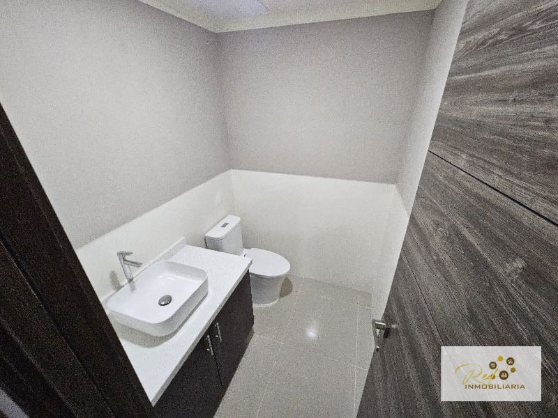 VENTA APARTAMENTO BELLINI REMODELADO - 2