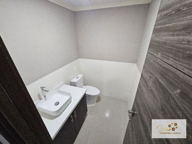 VENTA APARTAMENTO BELLINI REMODELADO — Apartamento en Venta en Bellini, Zona 14, Guatemala, Ciudad — foto 14 de 15