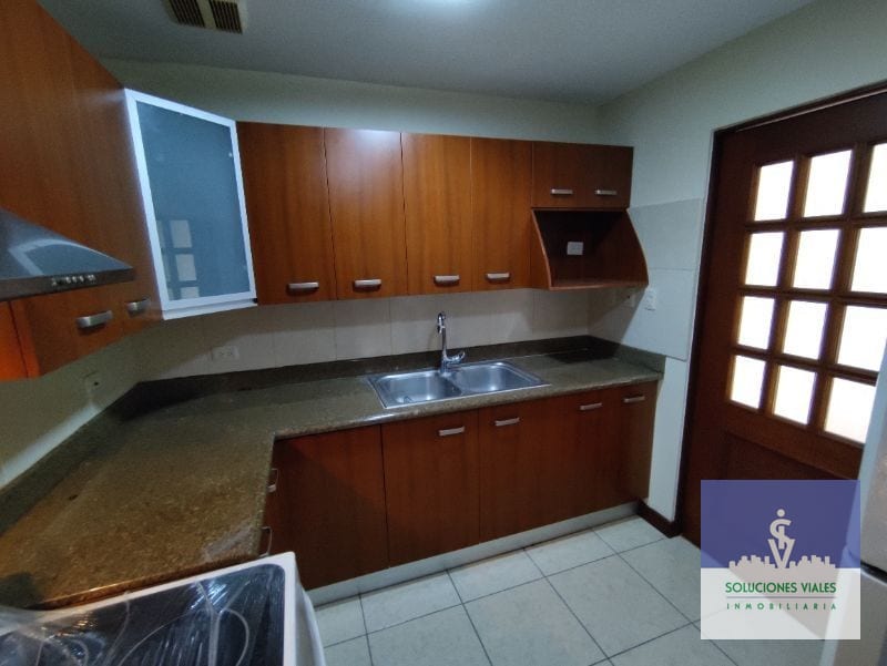 Zona 10, Apartamento en Alquiler de 2 Habitaciones — Apartamento en Alquiler en Jardines del Acueducto, Zona 10, Guatemala, Ciudad — foto 11 de 15