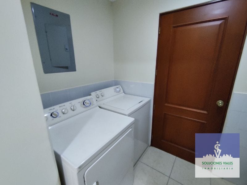 Zona 10, Apartamento en Alquiler de 2 Habitaciones — Apartamento en Alquiler en Jardines del Acueducto, Zona 10, Guatemala, Ciudad — foto 9 de 15