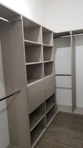 Apartamento Amueblado en Edificio Diagoseis, zona 10 sobre la Diagonal 6  — Apartamento en Alquiler en Diagoseis, Zona 10, Guatemala, Ciudad — miniatura 10 de 14