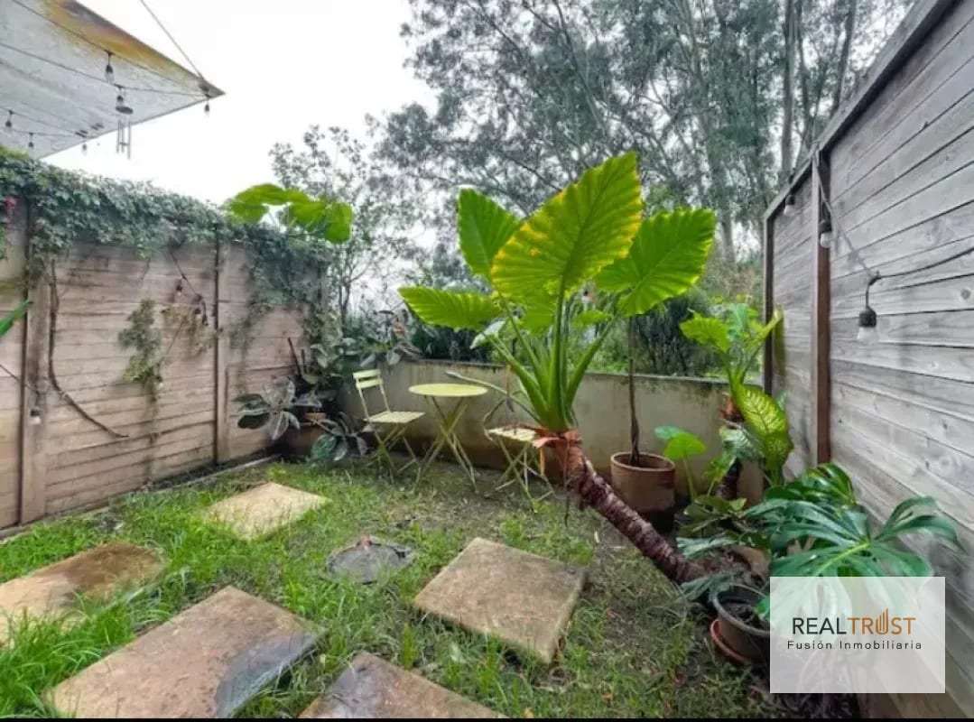 Apartamento Tipo Loft con Jardín Amueblado en Venta Zona 10 — Apartamento en Venta en Zona 10, Guatemala, Ciudad — foto 9 de 11