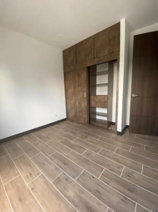 edificio HABITAT CIUDAD VIEJA — Apartamento en Alquiler en Habitat Ciudad Vieja, Zona 10, Guatemala, Ciudad — miniatura 5 de 9