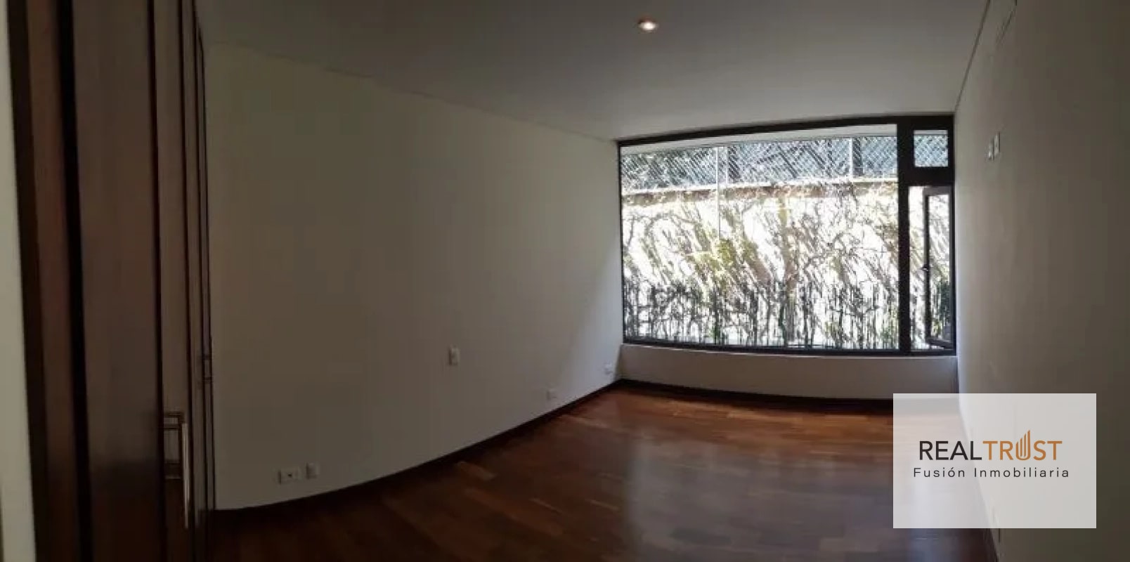 APARTAMENTO EN VENTA ZONA 14 - 9