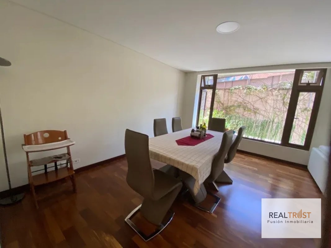 APARTAMENTO EN VENTA ZONA 14 - 8