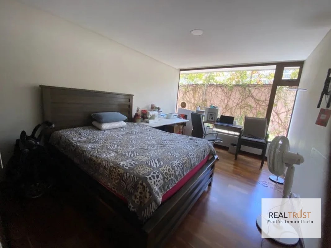 APARTAMENTO EN VENTA ZONA 14 - 5
