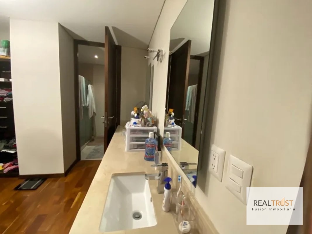 APARTAMENTO EN VENTA ZONA 14 - 2