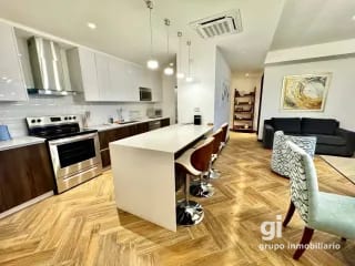 Apartamento amueblado 3 dormitorios y cuarto de servicios, zona 10 — Apartamento en Alquiler en Zona 10, Guatemala, Ciudad — miniatura 13 de 14